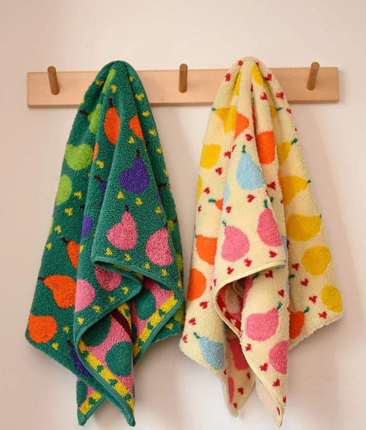 Graffiti pear towels
